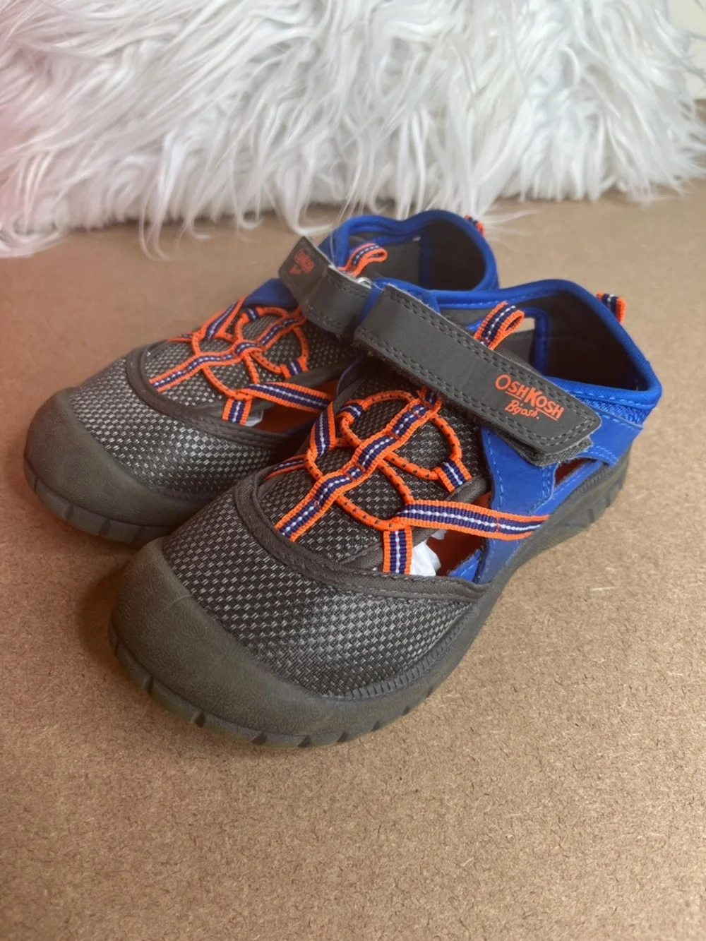 Oshkosh Bump Tow Sandal Sneakers Size 12